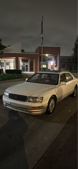1996 Lexus LS 400