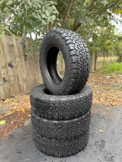 FULL SET BF GOODRICH 275 70 R 18