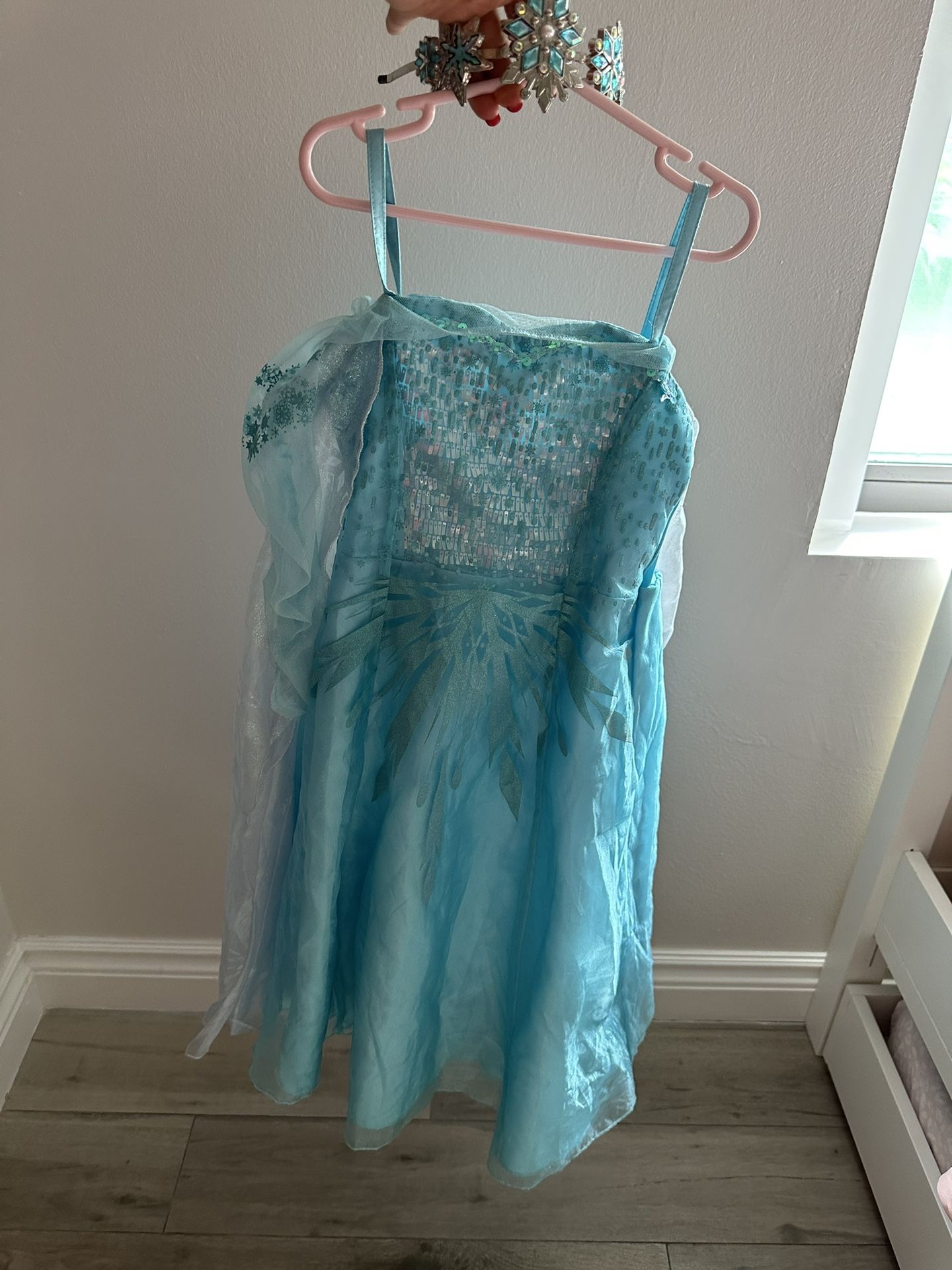 Halloween Disney Store Elsa Dress With Tiara