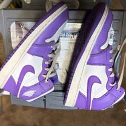 Girls Jordan Sneakers Size 6