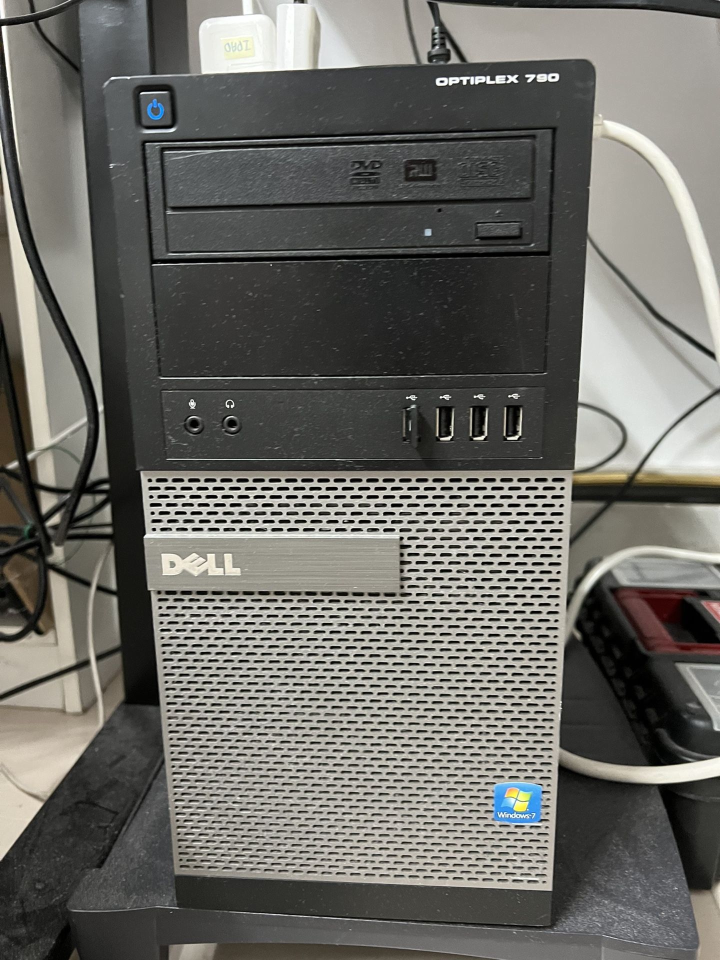 Dell Optiplex 790 Full Tower (Good Condition) Support Dual Monitors