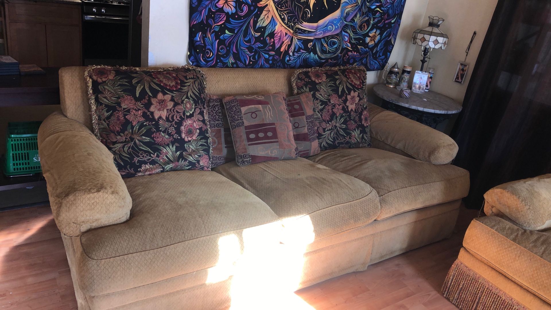 Good Couches Thay Just Need A Little Clean And There Like Brand New