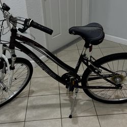 Mountain Bicycle Schwinn Creek clear . Rim 26” . Good tires . Good condition