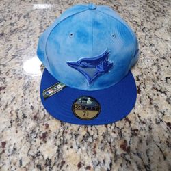 New Era Toronto Blue Jays fitted blue hat. Size is 7 5/8