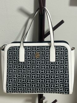 brand new tommy hilfiger bag
