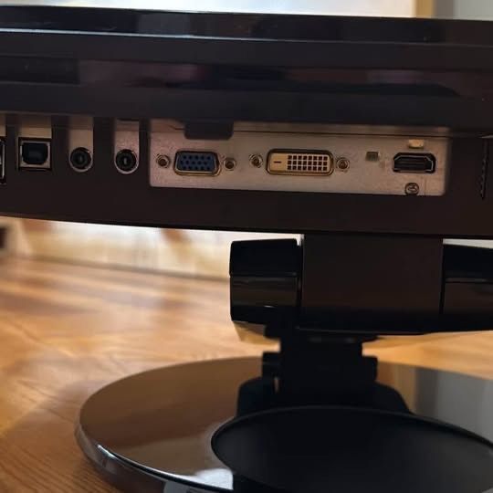 Dell SP2309W Monitor