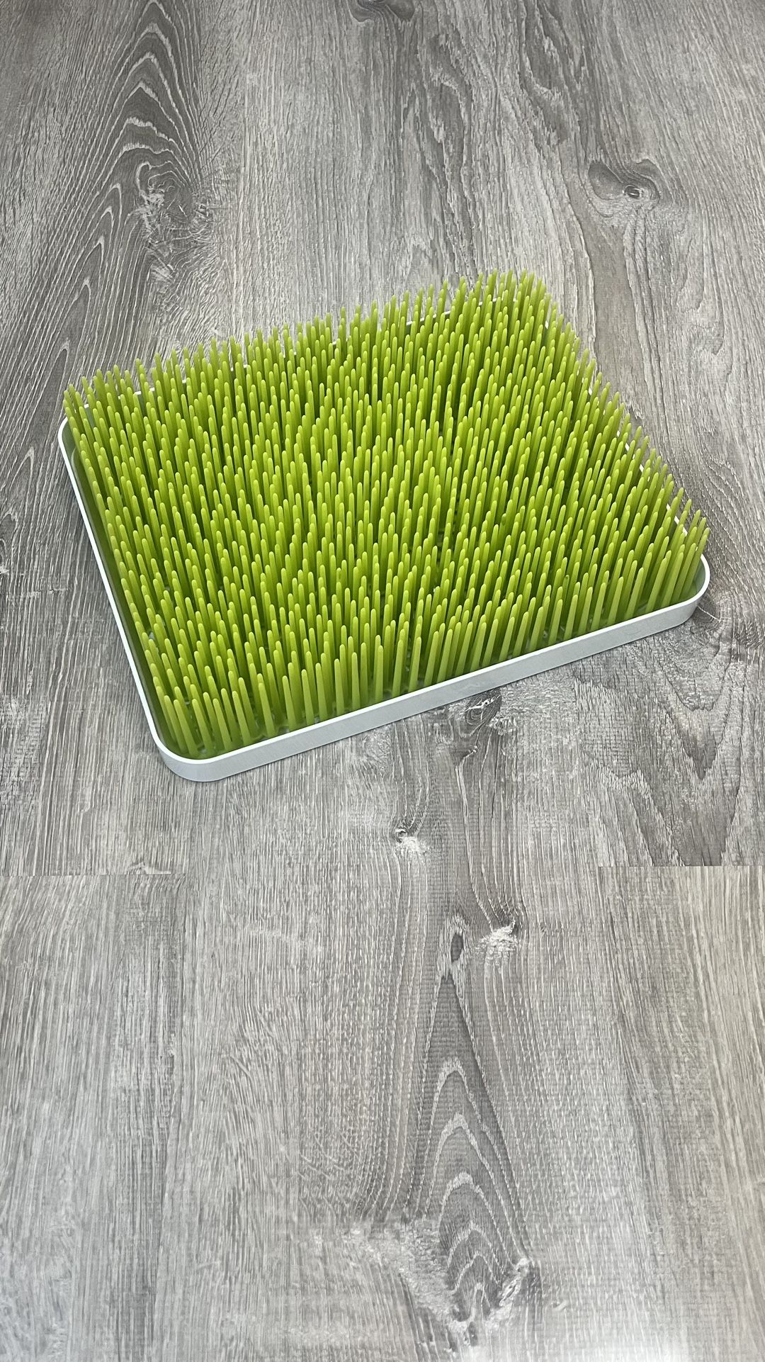 Boon Lawn Countertop Drying Rack Baby Bottle Green White BPA Free Hand Washing Toddler