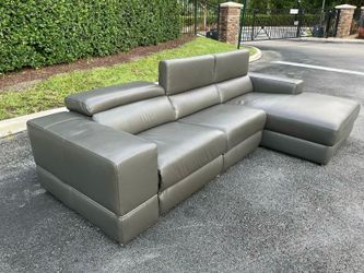 Sofa/Couch Sectional - 3 Months Old - Gray - Recliner - Delivery Available 🚛