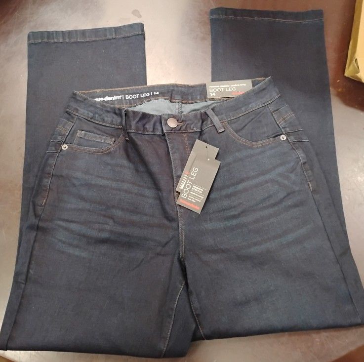 Avenue Denim Women’s Boot Leg Jeans Sz 14, Dk Wash Premium Stretch Modern Curvy