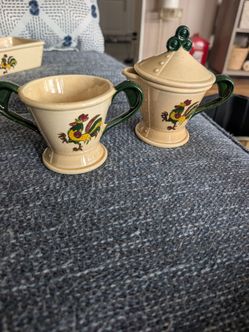 Poppy trail made in California sugar and Creamer