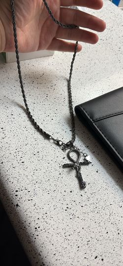 guess necklace