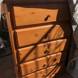 5 Drawer Wooden Dresser 