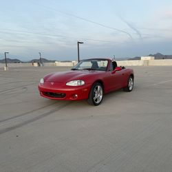 2005 Mazda Miata - Manual - LOW Miles