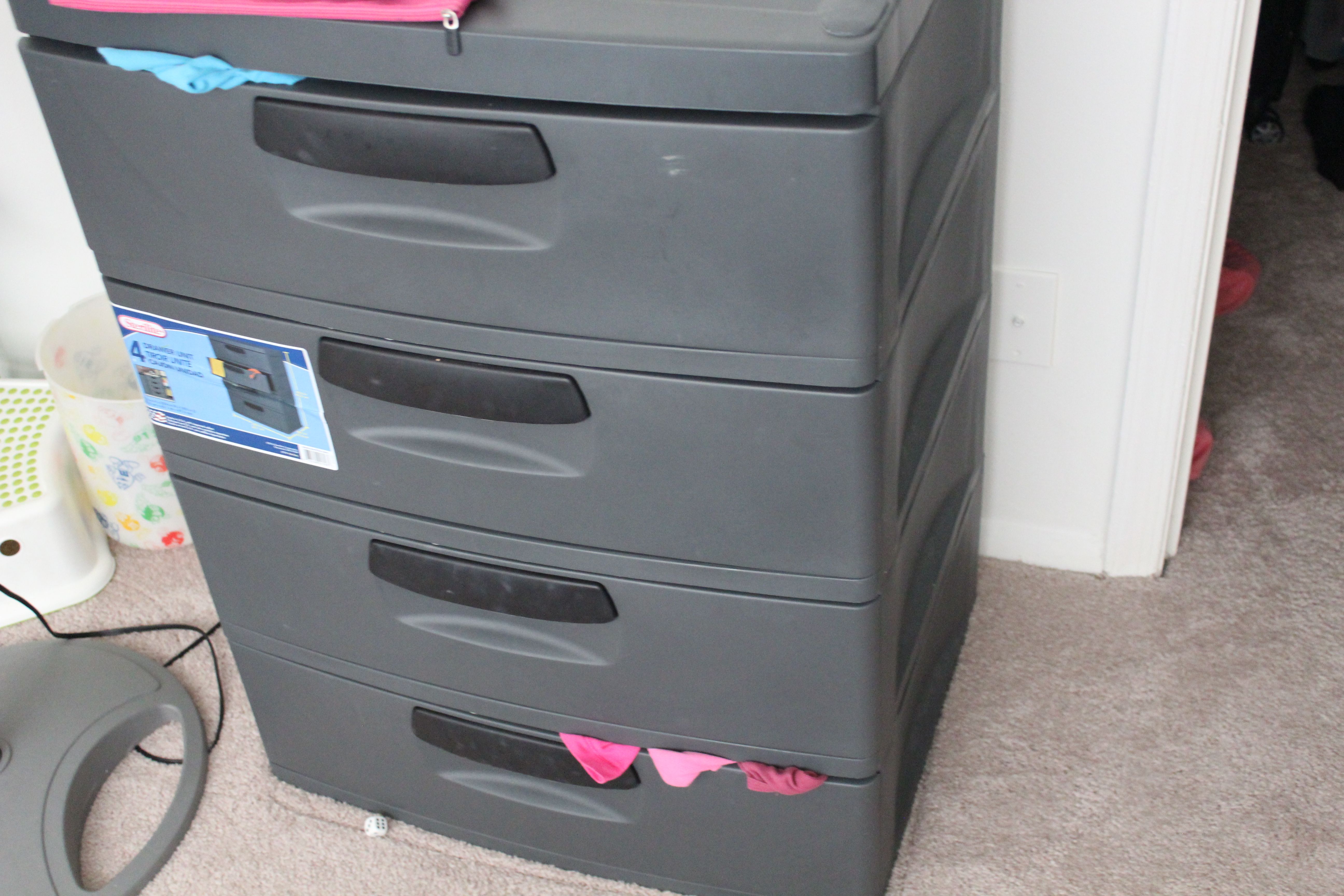 3 drawer plastic container (good for clothes)