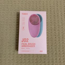 Facial cleansing brush