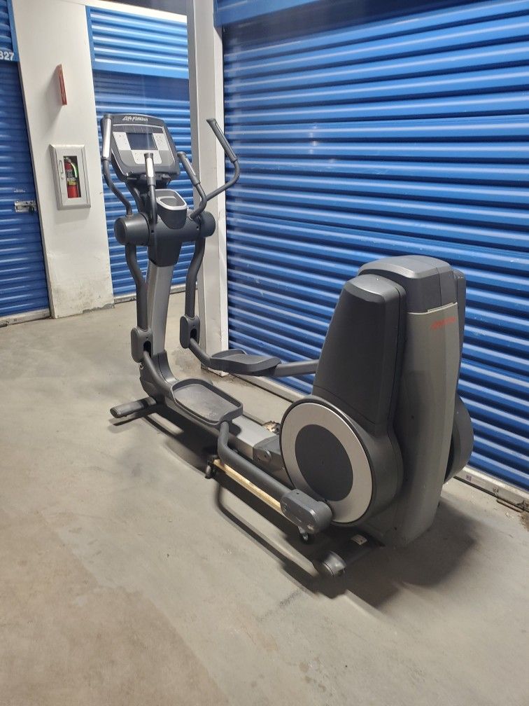 Life Fitness 95X Elliptical-I Can Deliver