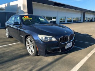 2012 BMW 750i
