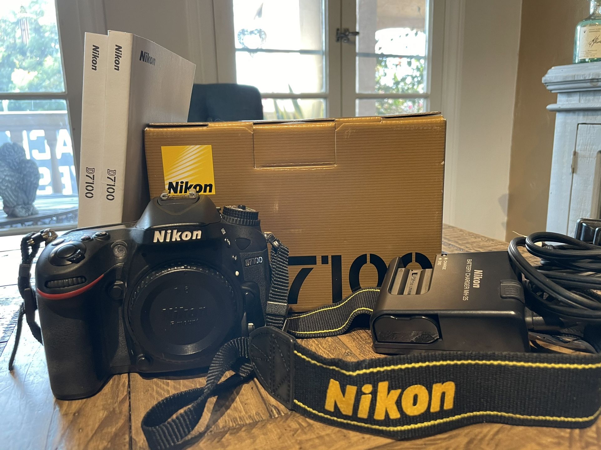 Nikon D7100 Body w/2 batteries included