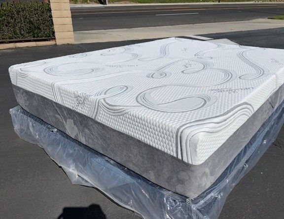 Full Organic Cool Gel Memory Foam!!