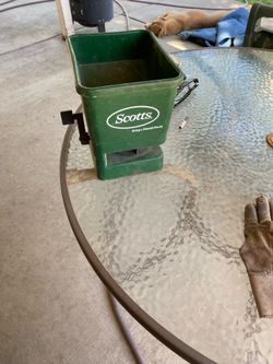 Seed spreader