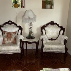 Collection Antique Love Seats 