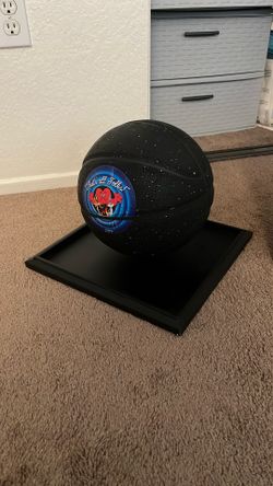 Space Jam 2 2019 collectible ball