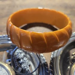 Vintage Bakelite Bangle Bracelet 
