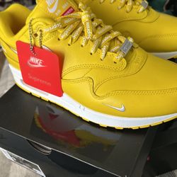 Supreme Air Max 87