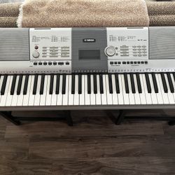 Yamaha PSR-295 Touch Sensitive 61 Key Portable Electric Keyboard Piano