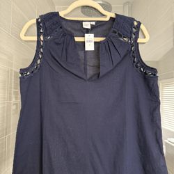 GAP SLEEVELESS TOP 