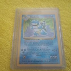 7/10 Blastoise Pokemon Cards Holographic Base Set