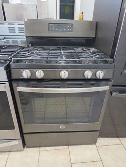 GE Freestanding Gas Range Stove