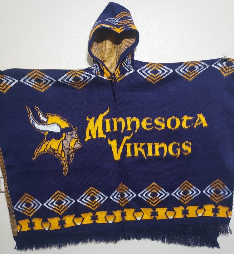 Minnesota Vikings Hooded Poncho for Sale in Adelanto, CA - OfferUp