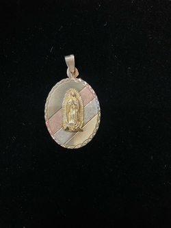 10k gold pendant #111918-1 MJ