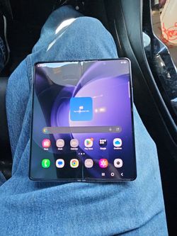 Samsung Z Fold 5  $250