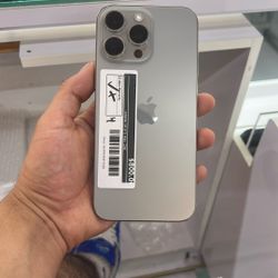 iPhone 16 Pro Max 256GB (unlocked) 