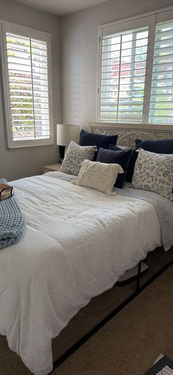 Queen bedroom set