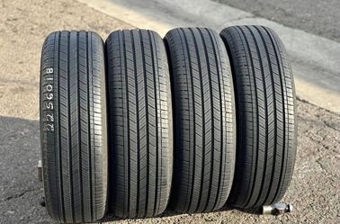 225/60/18 Michelin Tires com 80% de vids las 4