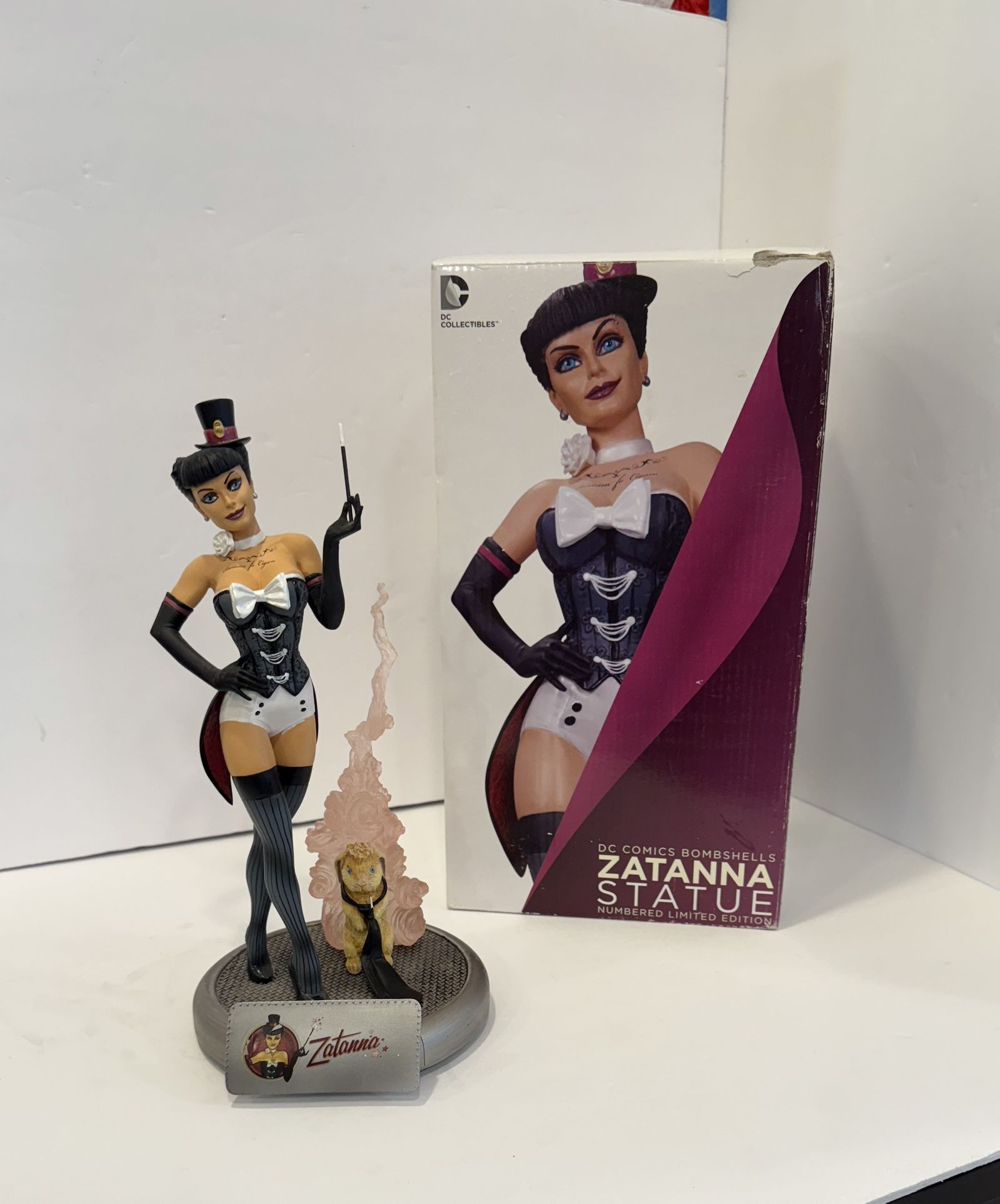 DC Comics Bombshells Zatanna Statue 