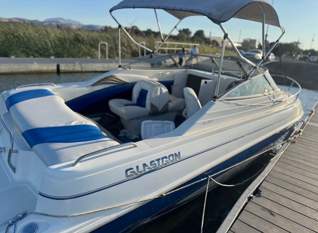 1998 Glastron GS 209