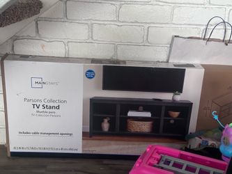 NEVER BEEN OPENED BRAND NEW TV STAND