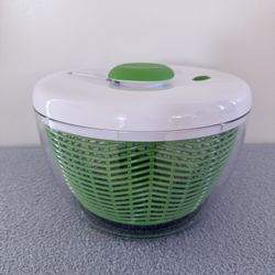 Salad Spinner, Farberware Easy to use pro Pump Spinner with Bowl and Colander