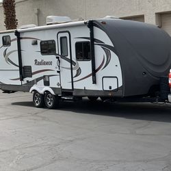 2016 Cruiser RV Radiance