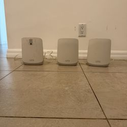 NETGEAR Orbi RBR760 Router Tri-band Mesh WiFi