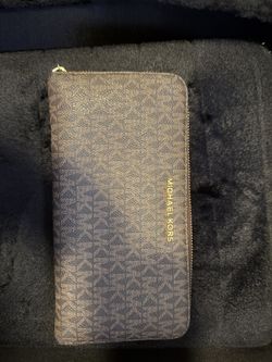 Large Michael Kors Wallet