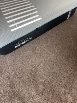 King size tempurpedic mattress