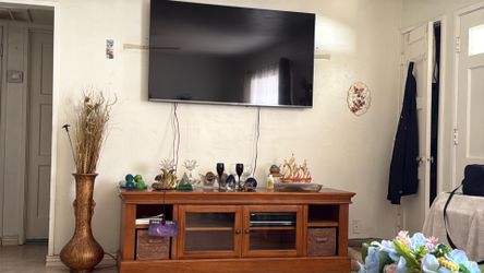 TV  wood entertainment