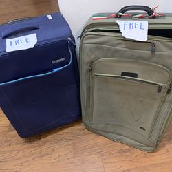 Read Description …2 FREE big suitcase / 2 Maletas grandes GRATIS