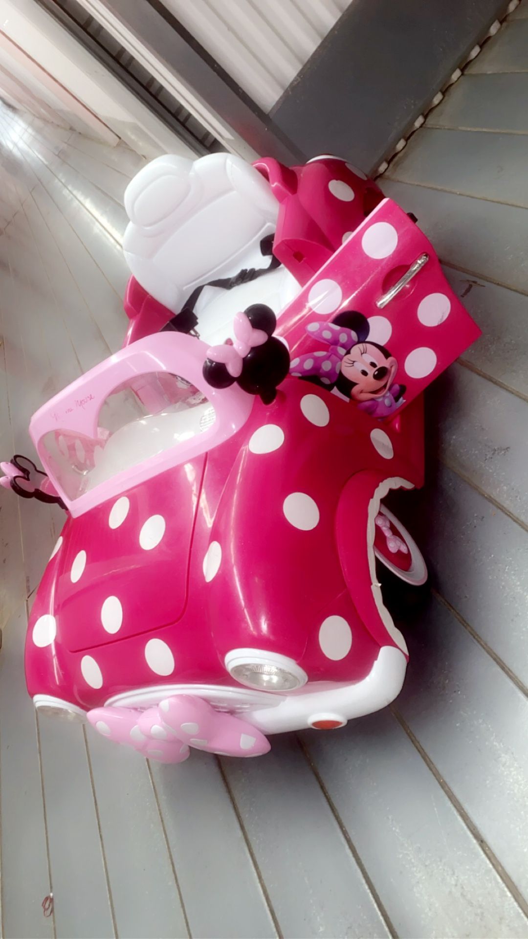 Minie Mouse electric Car 2t 4t