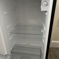 Mini fridge